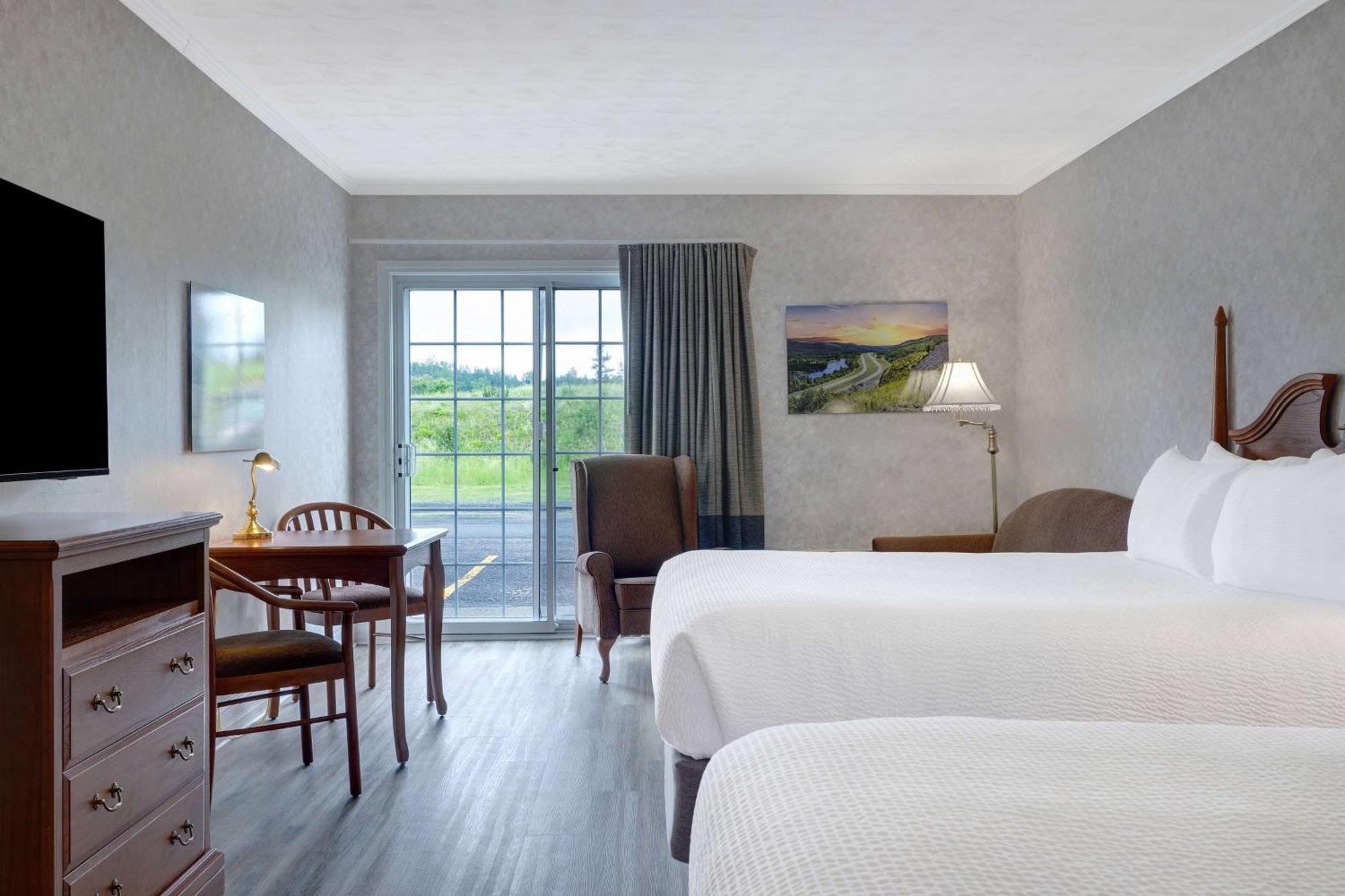 Days Inn By Wyndham Edmundston Exterior photo