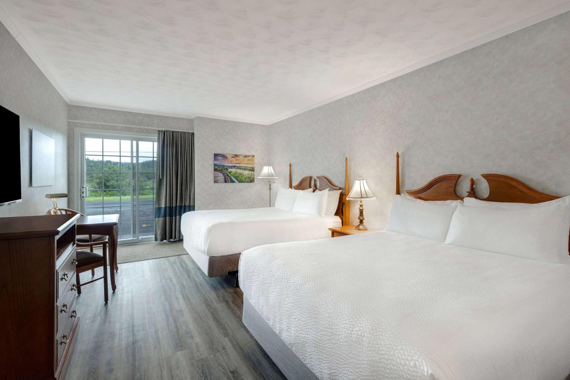 Days Inn By Wyndham Edmundston Exterior photo